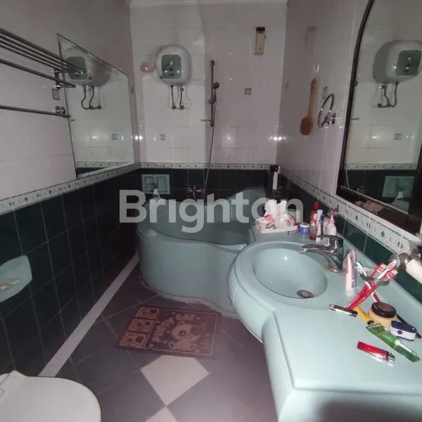 image RUMAH 2,5 LANTAI DI TOMANG KONDISI MASIH BAGUS&TERAWAT (7)