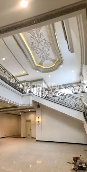 image RUMAH SIAP HUNI TENGAH KOTA SURABAYA RUMAH DARMO (2)