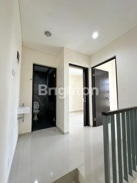 image RUMAH 2 LANTAI SIAP HUNI DI THE FIRST STONE GADING SERPONG (6)