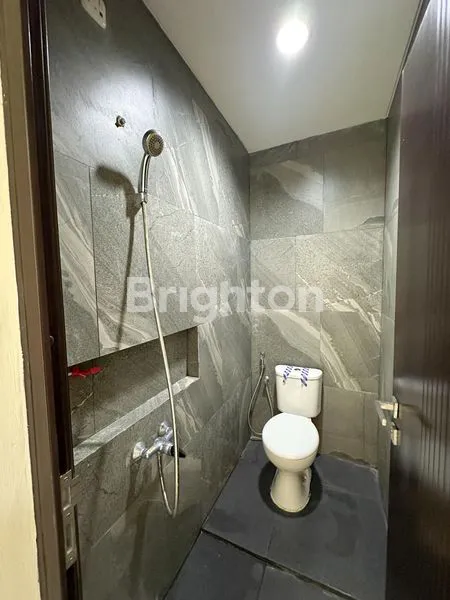 image RUMAH 2 LANTAI SIAP HUNI DI THE FIRST STONE GADING SERPONG (3)