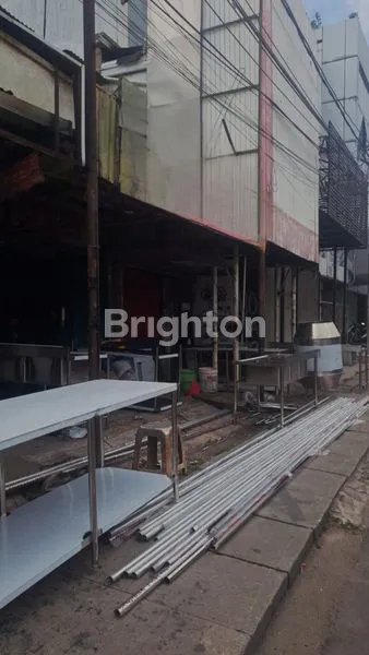 TOKO STRATEGIS DEKAT ITC ROXY MAS