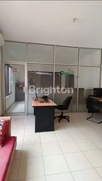 image RUKO 3 LANTAI STRATEGIS AREA PERTOKOAN YANG RAME PUSAT KOTA TEUKU UMAR DENPASAR (4)