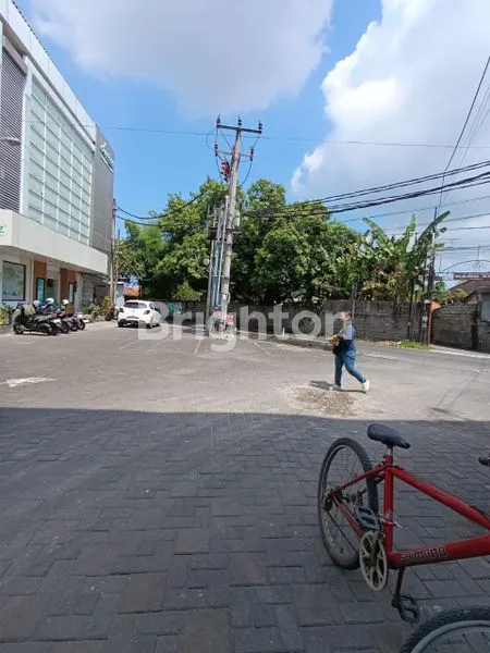 image RUKO 3 LANTAI STRATEGIS AREA PERTOKOAN YANG RAME PUSAT KOTA TEUKU UMAR DENPASAR (8)