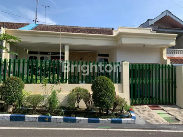 image DIJUAL RUMAH ASRI, NYAMAN DAN AMAN DI JL. TELUK WEDA MALANG (1)
