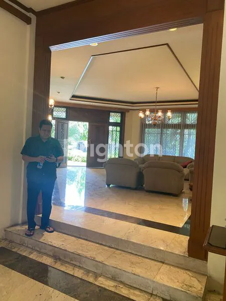 image RUMAH MEWAH PATRA KUNINGAN JAKARTA SELATAN  (7)