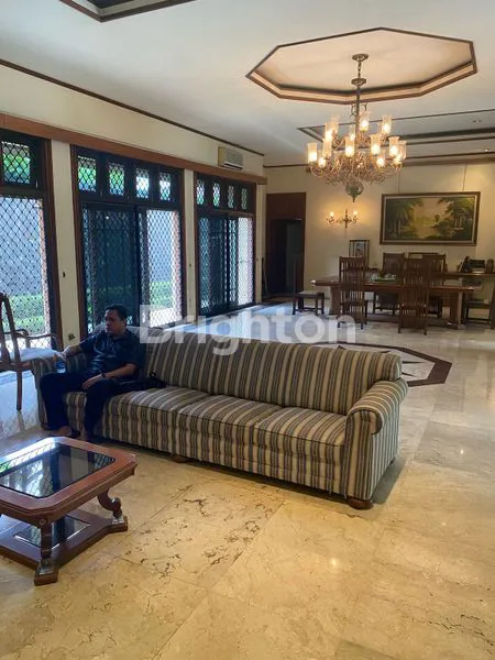 image RUMAH MEWAH PATRA KUNINGAN JAKARTA SELATAN  (4)