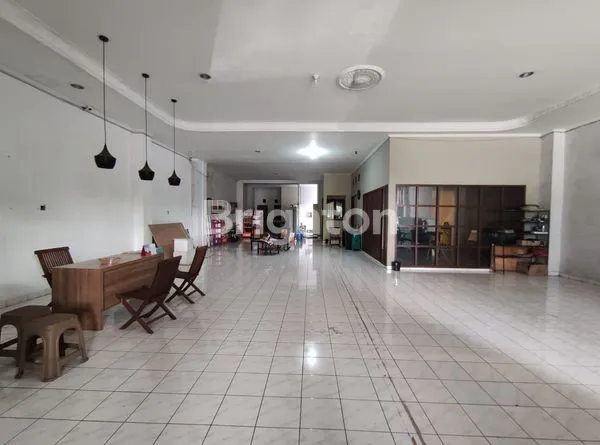 image RUKO 3 LANTAI DI GATOT SUBROTO TIMUR (3)