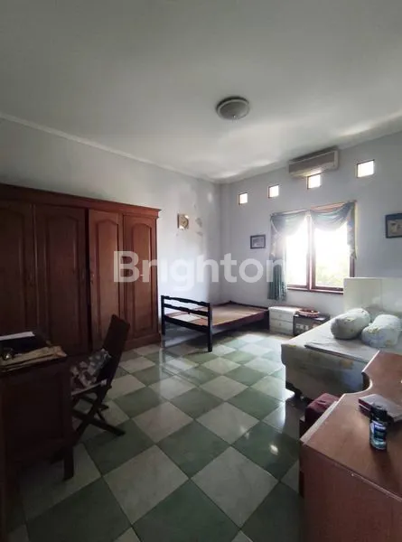 image RUKO 3 LANTAI DI GATOT SUBROTO TIMUR (5)