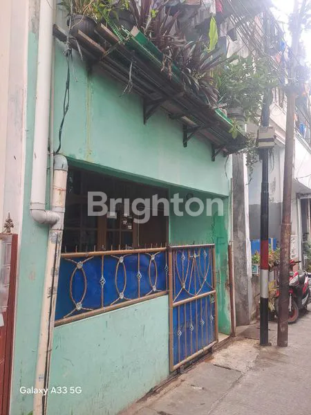 image RUMAH SIAP HUNI 2 LANTAI PADEMANGAN (2)