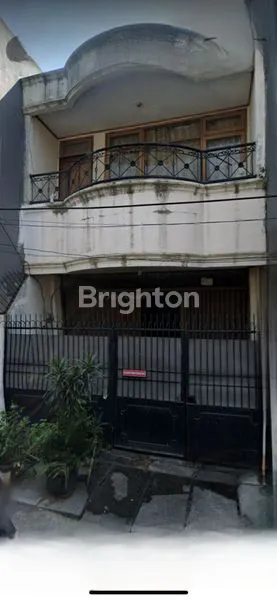 image RUMAH SIAP HUNI 2 1/2 LANTAI PADEMANGAN (1)