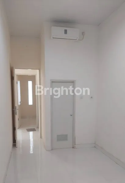 image RUMAH GRAHA SUKOLILO REGENCY, DKT PAKUWON CITY, MERR, GALAXY MALL, OERR, ROW JALAN 3 MOBIL (4)