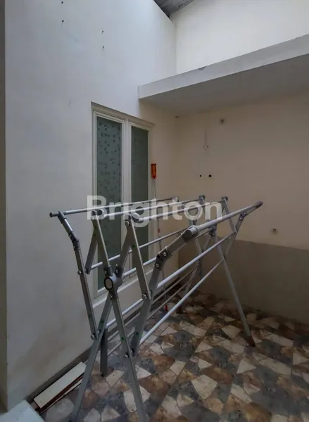 image RUMAH GRAHA SUKOLILO REGENCY, DKT PAKUWON CITY, MERR, GALAXY MALL, OERR, ROW JALAN 3 MOBIL (8)