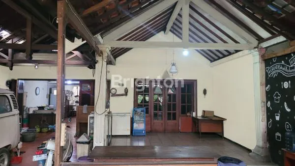 image RUMAH TENGAH KOTA SURABAYA DI TUMAPEL DEKAT RAYA DARMO (4)