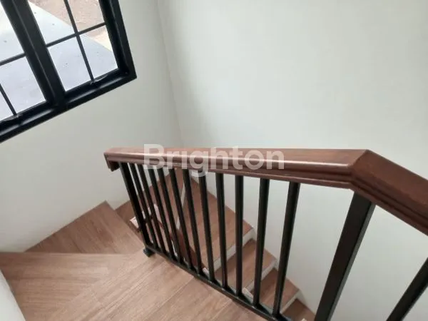 image INVESTASI HEBAT DENGAN RUMAH DIAREA BINTARO EXCHANGE CLUSTER MEWAH 2 LANTAI SIAP HUNI  (5)