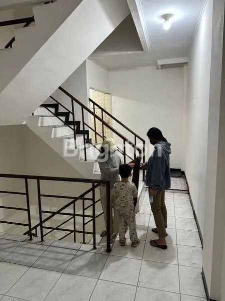 image RUKO SIAP USAHA 3,5 LANTAI JELAMBAR JAKARTA BARAT (5)