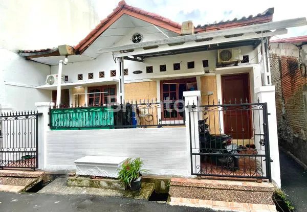 image RUMAH DI TANAH ABANG JAKARTA PUSAT (1)