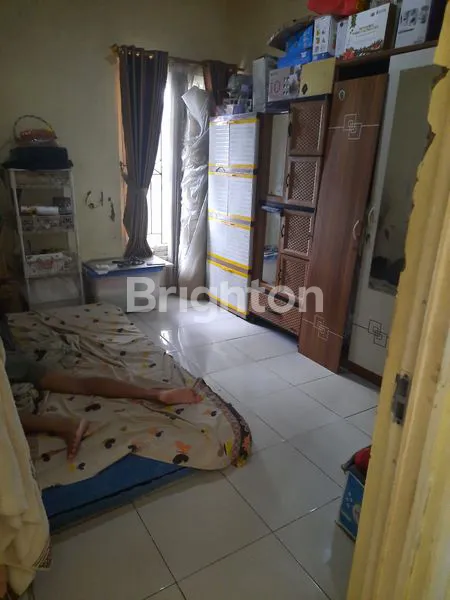 image RUMAH STRATEGIS DI KOMPLEKS PITARA VILLAGE DEPOK DEKAT STASIUN KRL DEPOK (5)