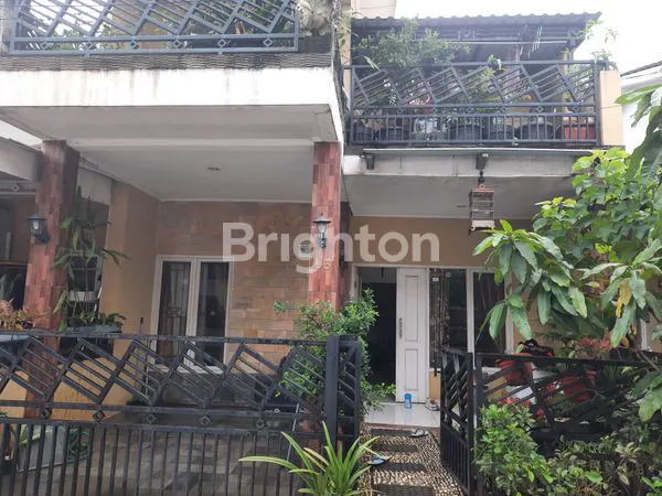 image RUMAH STRATEGIS DI KOMPLEKS PITARA VILLAGE DEPOK DEKAT STASIUN KRL DEPOK (1)