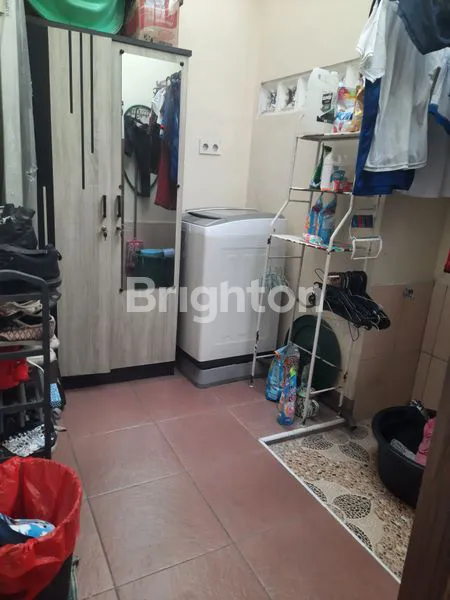 image RUMAH STRATEGIS DI KOMPLEKS PITARA VILLAGE DEPOK DEKAT STASIUN KRL DEPOK (3)