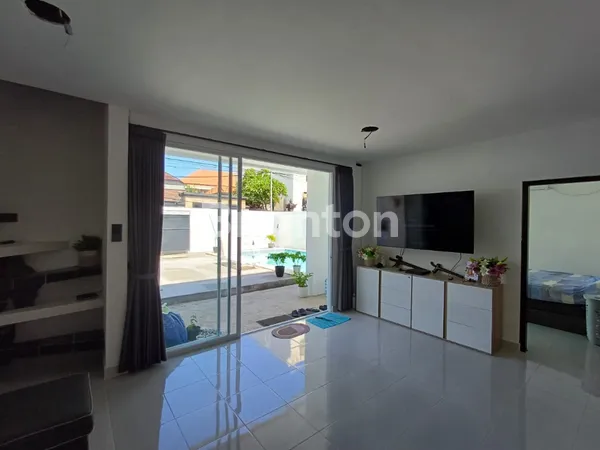 image VILA 2 KAMAR TIDUR YANG NYAMAN TERLETAK DI LOKASI UTAMA LEGIAN (1)