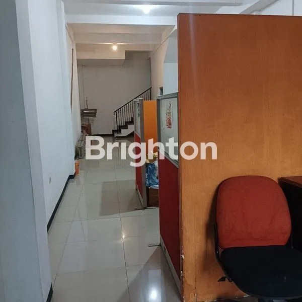 image RUKO KOMERSIAL 3 LT DI NOL JALAN RAYA BOGOWONTO COCOK DIGUNAKAN PERKANTORAN/USAHA/INVESTASI DEKAT DIPONEGORO, DARMO, DR.SOETOMO, INDRAGIRI (2)