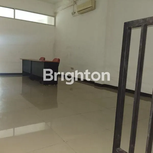 image RUKO KOMERSIAL 3 LT DI NOL JALAN RAYA BOGOWONTO COCOK DIGUNAKAN PERKANTORAN/USAHA/INVESTASI DEKAT DIPONEGORO, DARMO, DR.SOETOMO, INDRAGIRI (4)