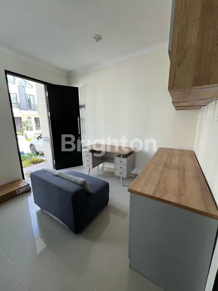 image DI DIJUAL / DI SEWAKAN RUMAH BARU GRAND CITY FURNISHED (3)