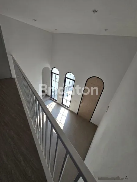 image RUMAH BARU CANTIK DI MERUYA UTARA (4)