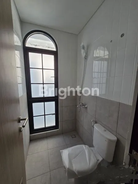 image RUMAH BARU CANTIK DI MERUYA UTARA (7)