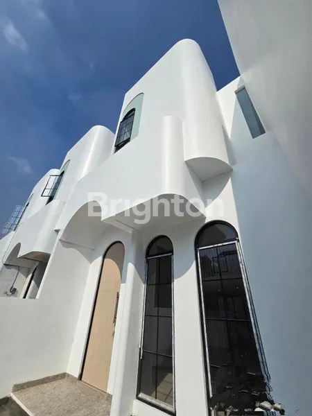 image RUMAH BARU CANTIK DI MERUYA UTARA (1)