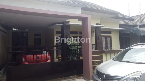 image RUMAH ONE GATE SISTEM DEKAT RUMAH SAKIT DI LOMBOK BARAT (2)