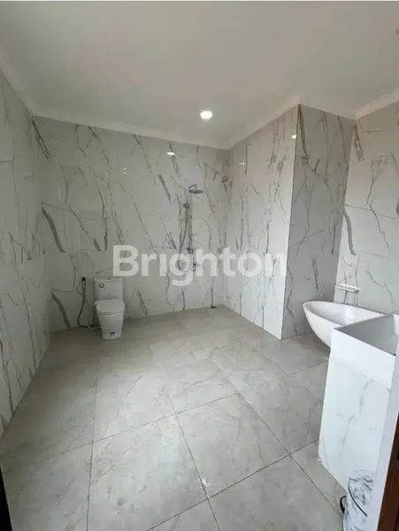 image RUMAH 3 LANTAI SIAP HUNI - CIBUBUR (5)