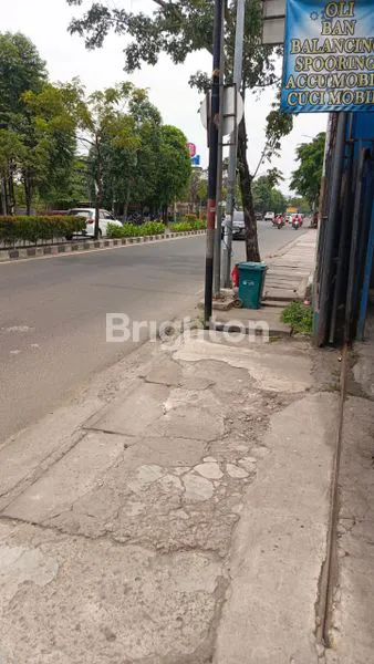 image  TURUN HARGA, JUAL CEPAT TANAH DI JALAN RAYA UTAMA CIPONDOH ADA 2 KIOS + 1 TOKO BAN MOBIL + CUCI MOBIL PLUS RUMAH, RAYA HASYIM ASHARI, CIPONDOH, TANGERANG (5)