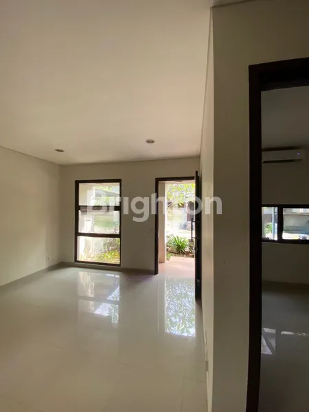 image RUMAH ASKARA @ VANYA PARK, BSD, DEKAT QBIG BSD, NYAMAN DAN SIAP HUNI (2)