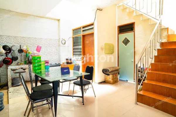 image RUMAH KOS AKTIF 2 LANTAI JALAN GUBENG KERTAJAYA LETAK STRATEGIS (2)