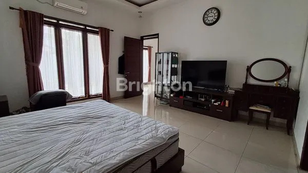 image RUMAH MEWAH PEMANDANGAN GUNUNG LOKASI  PEMDA CIBINONG (6)