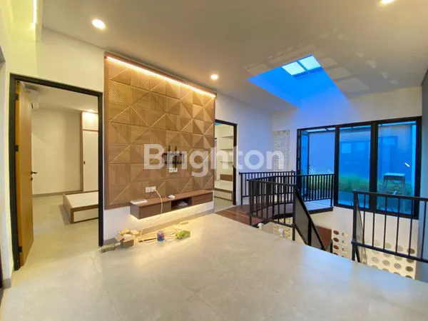 image RUMAH MEWAH NYAMAN & STRATEGIS (3)