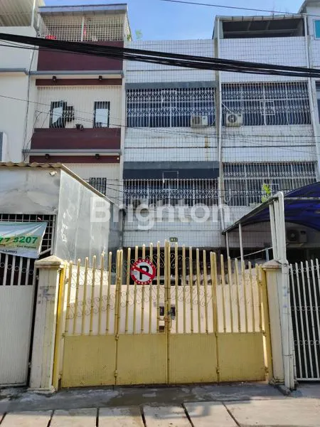 image RUMAH 3 1/2 LANTAI SIAP HUNI KARTINI (1)