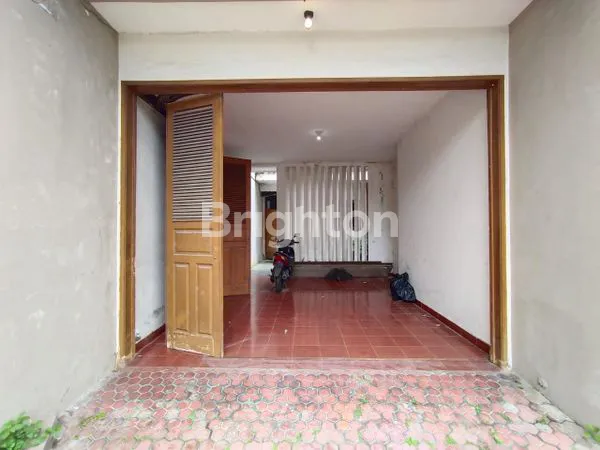 image RUMAH MEWAH ADA GARDEN LUAS GATOT SUBROTO (8)