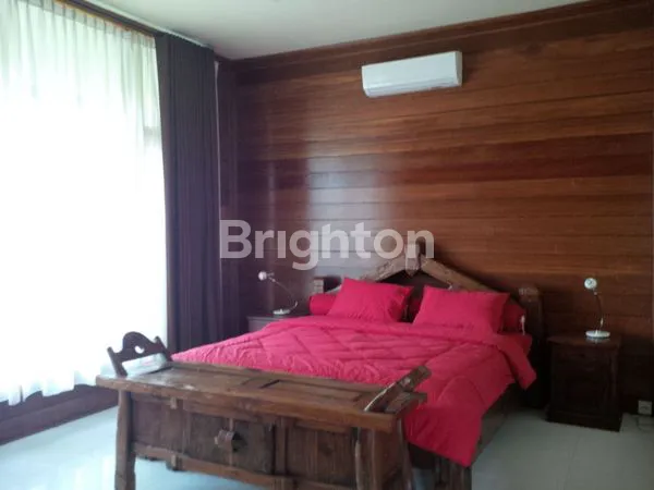 image VILLA PRESTISIUS LOKASI SENGGIGI LOMBOK (6)