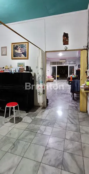 RUMAH  BESAR 1,5 LT, STRATEGIS DEKAT TAMAN RATU, GRENVILL TIDAK  BANJIR