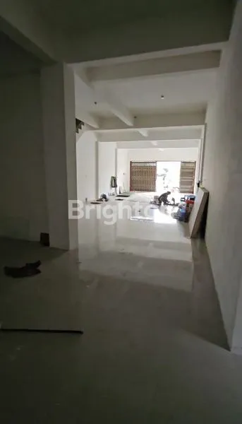 image RUKO MOJOKLANGRU 3 LANTAI NEW (6)