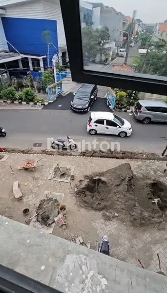 image RUKO MOJOKLANGRU 3 LANTAI NEW (5)