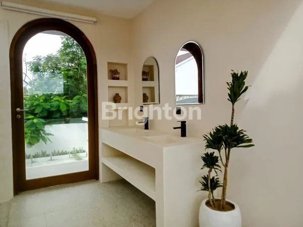image RUMAH SEMI VILLA  FULL FURNISHED  SIAP HUNI PANTAI BALANGAN (3)