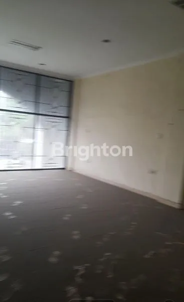 image RUKO 3 LANTAI PARKIR LUAS (4)