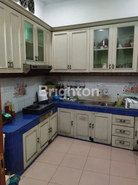 image RUMAH MEWAH SIAP HUNI - KEBUN JERUK, JAKARTA BARAT (7)