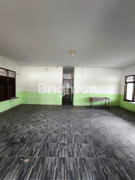 image RUMAH BULATAN PARKIRAN LUAS TENGAH KOTA PEKANBARU (3)