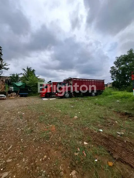 image LOKASI RAMAI BANYAK PERUMAHAN (3)