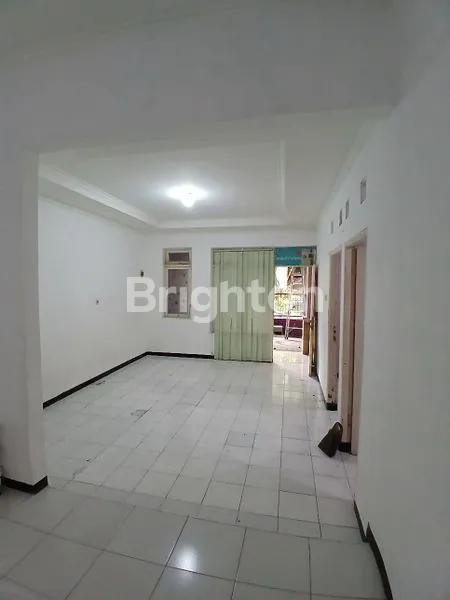 image RUMAH SIAP HUNI TENGAH KOTA LOKASI NYAMAN (2)