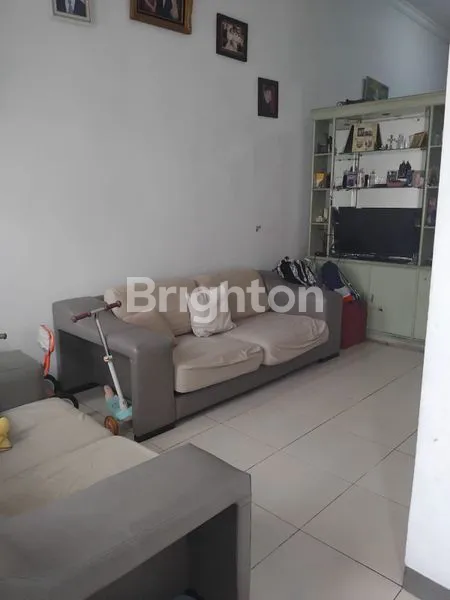 image DIJUAL RUMAH 2LANTAI DI TOMANG UTARA, LOKASI SANGAT STRATEGIS (6)